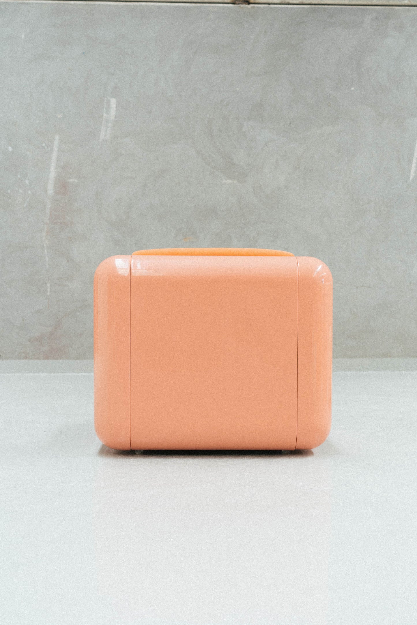 T4 UMA - Single Sofa