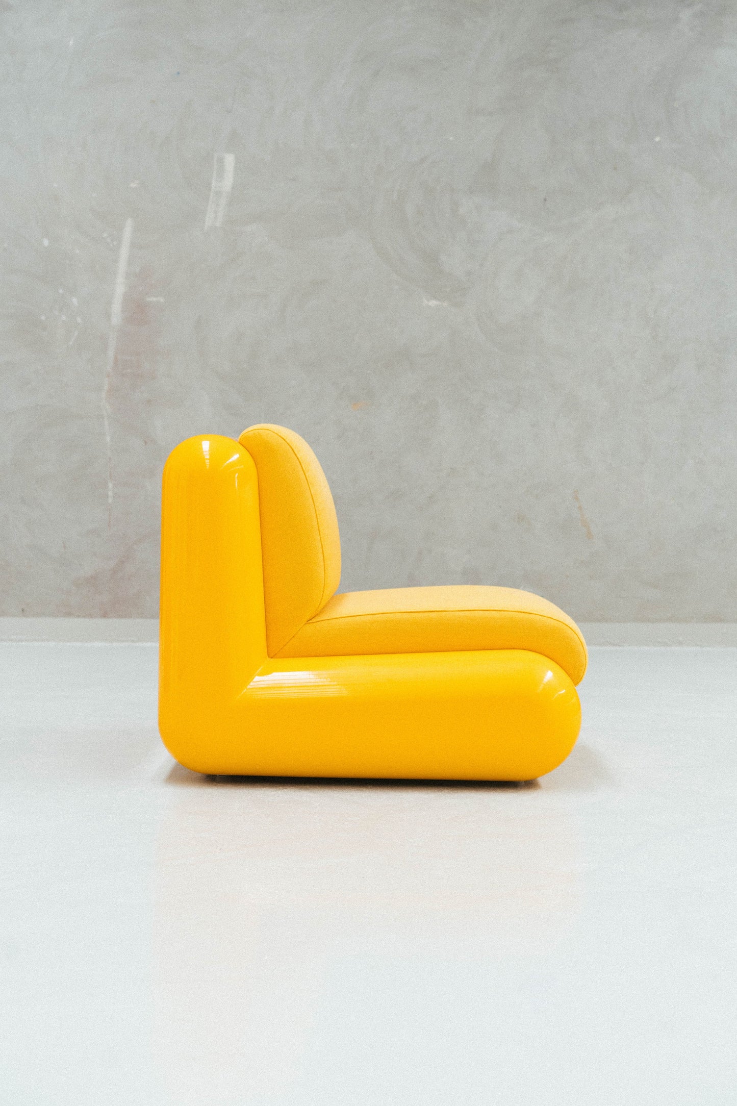 T4 UMA - Single Sofa