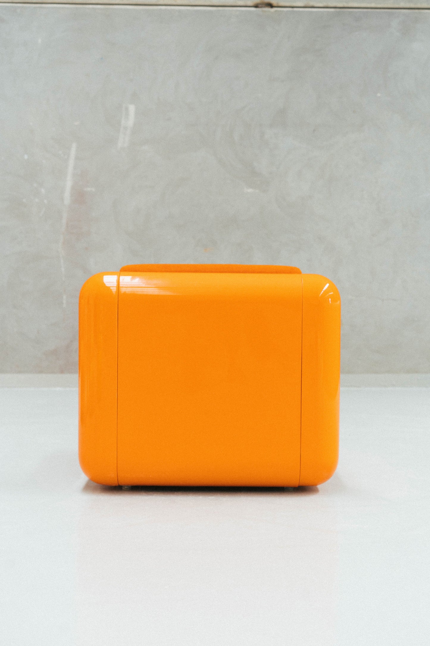 T4 UMA - Single Sofa